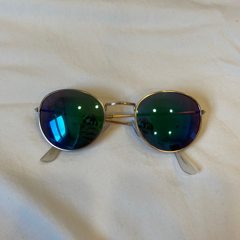 Round Mirrored Sunglasses